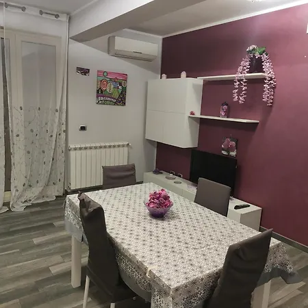 Sweet Apartment *